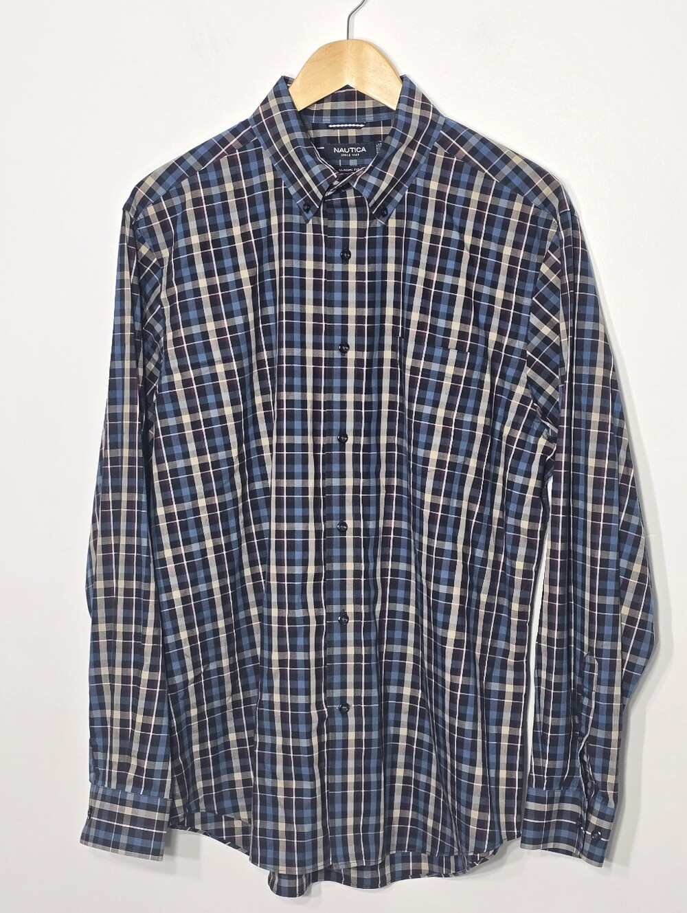 Nautica Men's Plaid Button-Down 100% Cotton Wrinkle Resistant Classic Fit Shirt